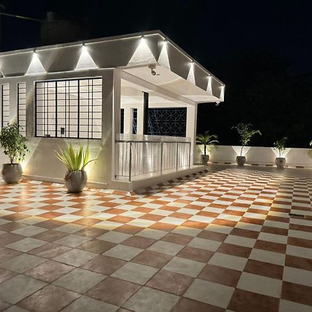 La Tamara Suite - Tie Hotels & Resorts ปอนดิเชอรี ภายนอก รูปภาพ